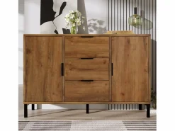 Aparador 120x40x76cm con 3 cajones y 2 puertas, en madera natural oscura, patas de metal negro. < Hauss Spole New