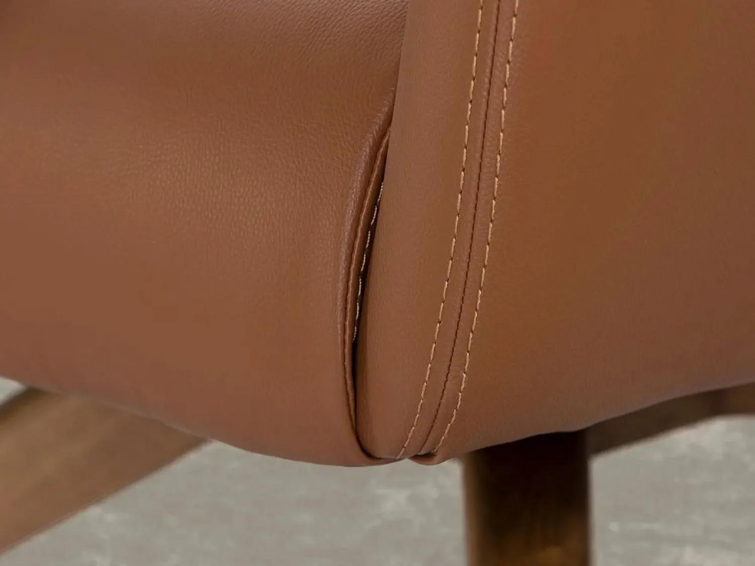Angel Cerda Sillón | Sillón giratorio polipiel marrón 5038